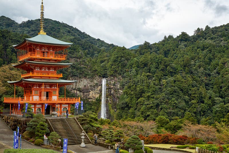 日本和歌山县塔町瀑布编辑类库存照片 图片包括有拱道 秋天 专区 山脉 摄影 行动 文化