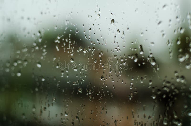 雨天 雨在窗口 多雨天气 雨背景 雨和bokeh下降库存照片 图片包括有 雨天 雨在窗口 多雨天气 雨背景 雨和bokeh下降库存照片 图片包括有