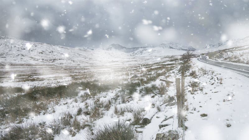 雪山背景中雪山在冬季雪多尼亚国家公园的美丽景观库存照片 图片包括有安静 黎明 严重 农村 雪山背景中雪山在冬季雪多尼亚国家公园的美丽景观库存照片 图片包括有安静 黎明 严重 农村