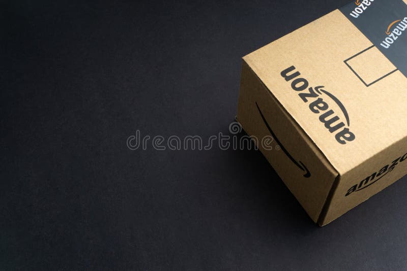 黑色背景上的amazon Prime盒或amazon运送盒图库摄影片 图片包括有快速 愉快 黑色背景上的amazon Prime盒或amazon运送盒图库摄影片 图片包括有快速 愉快
