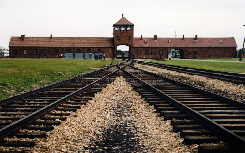 (1) Auschwitz