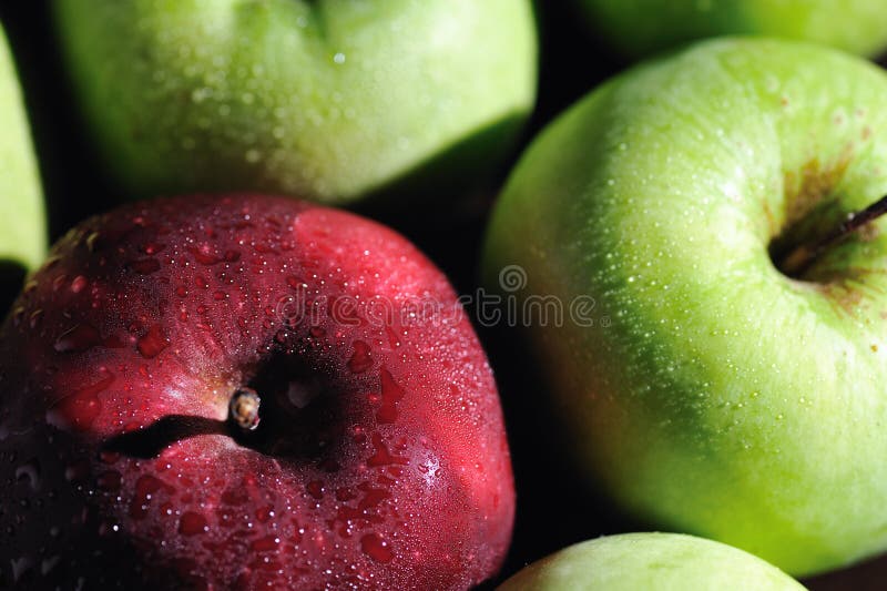 An image of red and green apples. An image of red and green apples