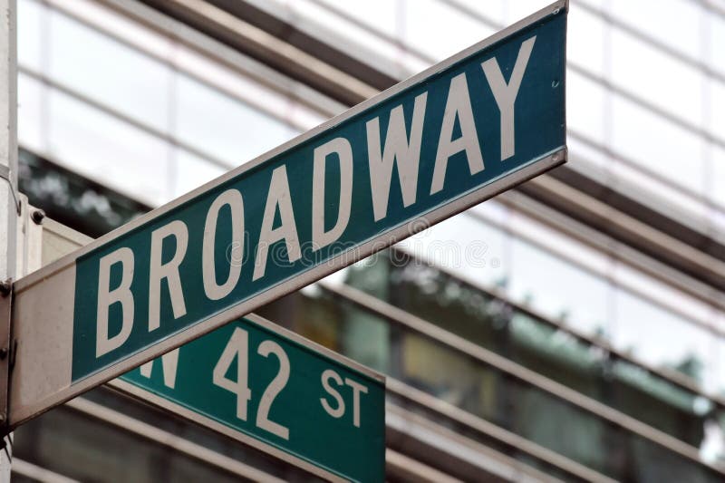42nd broadway teckengata arkivfoton