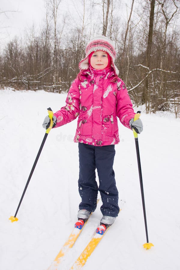 5 years old girl cross-country skiing