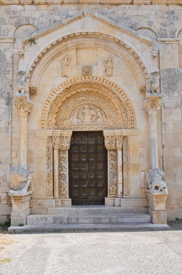 Abadía de Leonardo del St. Manfredonia. Puglia. Italia. imagenes de archivo Abadía de Leonardo del St. Manfredonia. Puglia. Italia. imagenes de archivo