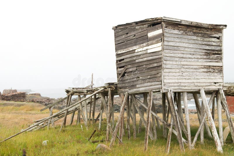 https://thumbs.dreamstime.com/b/abandoned-fish-shack-newfoundland-10945201.jpg