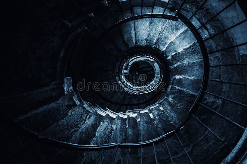 Ensimmäinen aihesi - Sivu 39 Abandoned-spiral-staircase-leading-floor-217215818