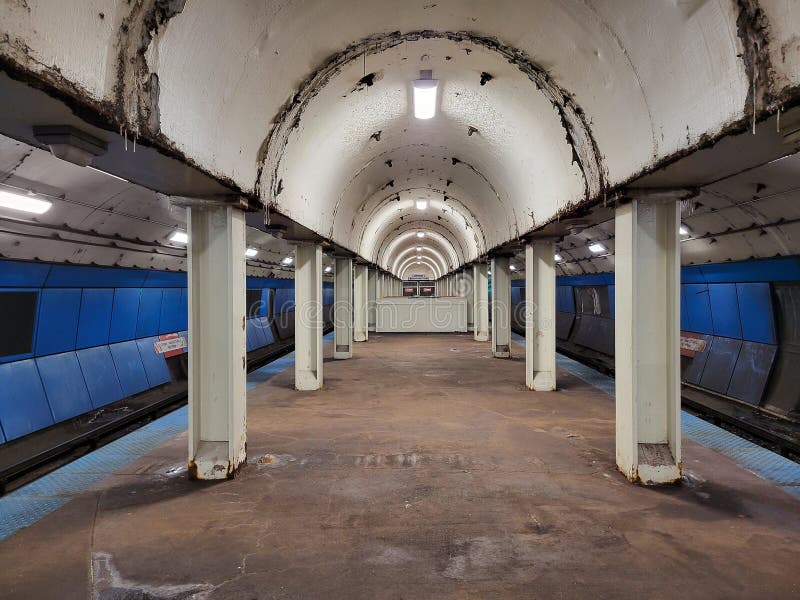 abandoned-subway-station-stop-old-abandoned-subway-station-stop-along-metro-l-line-downtown-chicago-was-to-have-been-272951795.jpg