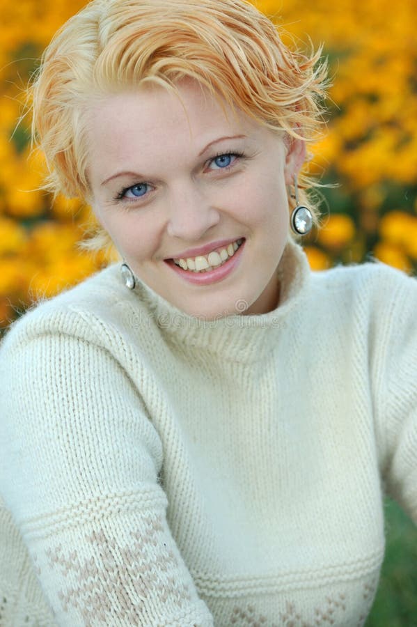 Bionda carina fotografia stock