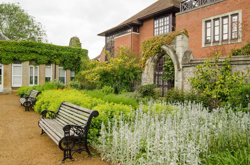 Abbey Gardens, Abingdon imagem de stock. Imagem de jardins 42904537
