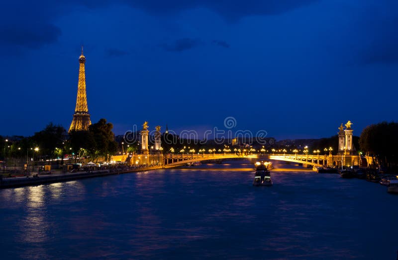 Abend in Paris