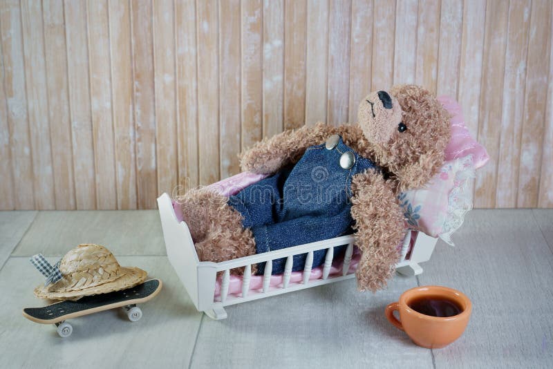 Muder Teddy Sleep In Einem Schuh Stockfoto Bild Von Weich Bett 48663178