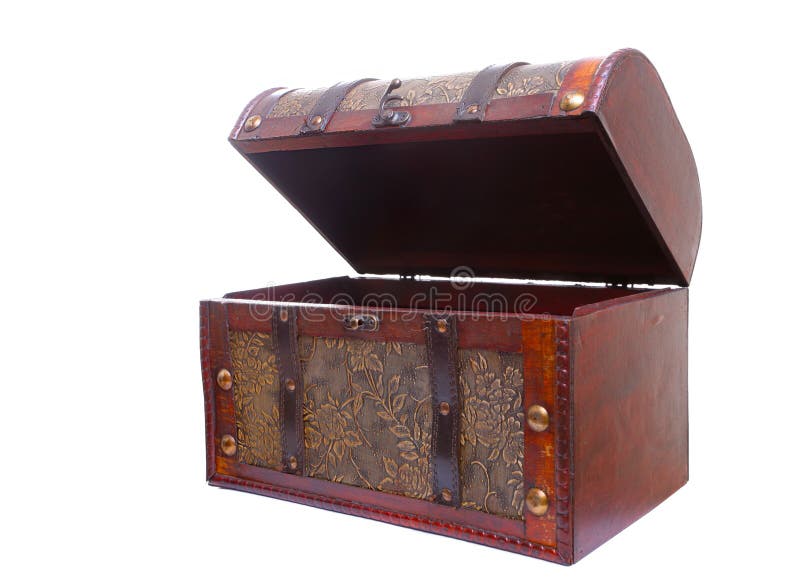 Baú de madeira antigo aberto isolado sobre fundo branco fotografia de stock royalty free