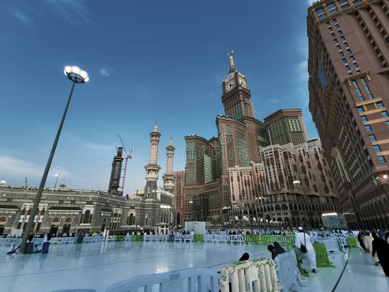 Abraj al bait królewska wieża zegara makkah in makkah. wieża to najwyższy zegar fotografia stock