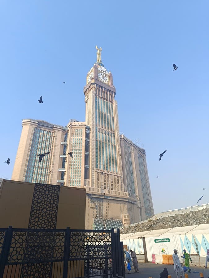 Abraj al bait królewska wieża zegarowa makkah mecca saudi arabia fotografia stock