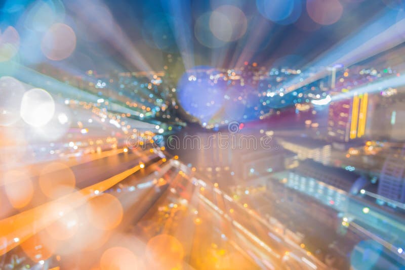 Abstrakcjonistyczna kurenda Lekki samochodu bokeh w mieście przy nocą zdjęcie stock