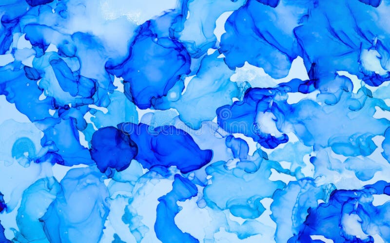 Abstrakcyjne tło klasycznych kolorów niebieskich Malowanie alkoholem Tło marmurowe dekoracyjne Trendy 2020 Zbliżenie