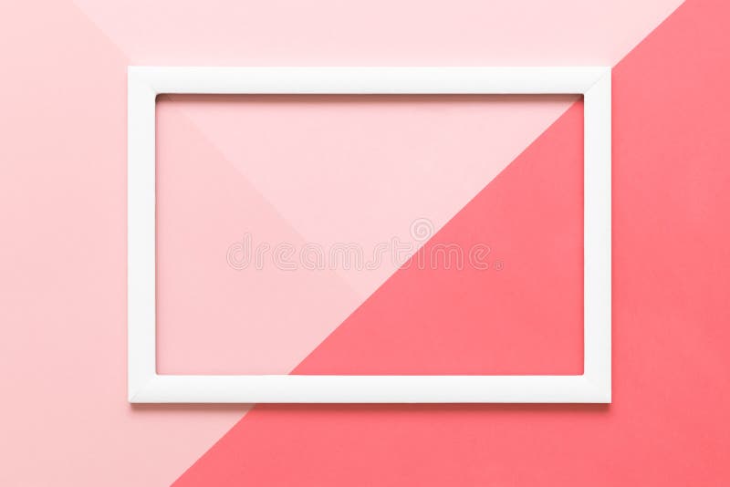 Abstrakte geometrische lebende Koralle und rosa flacher gelegter Pastellhintergrund des Papiers Minimalismus, Geometrie und Symme