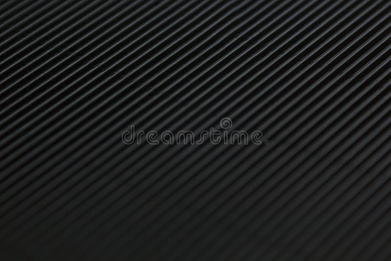 Abstrakter minimalistic schwarzer gestreifter Hintergrund mit diagonalen Linien und Titel