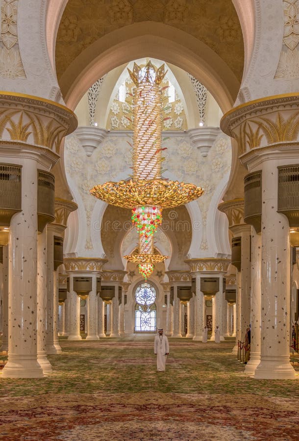 Abu Dhabi: zadziwiający Sheikh Zayed meczet zdjęcia stock Abu Dhabi: zadziwiający Sheikh Zayed meczet zdjęcia stock