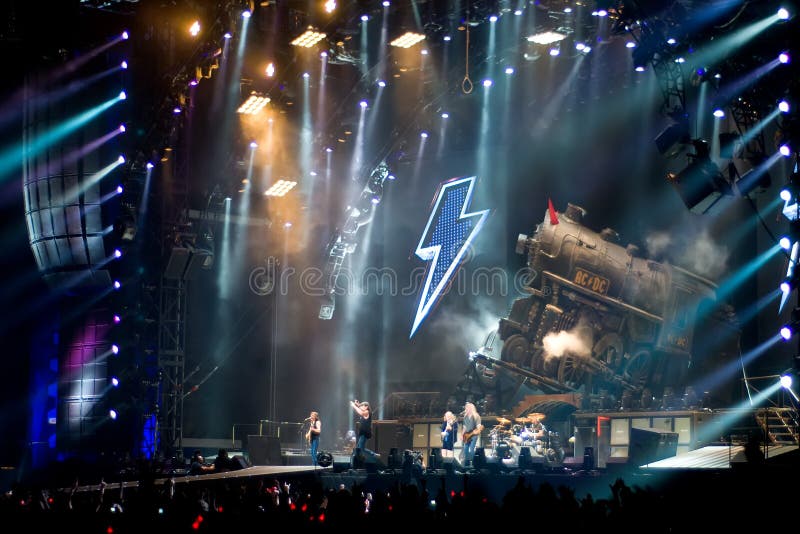 AC/DC concert Montreal editorial photo. Image of williams 10492346