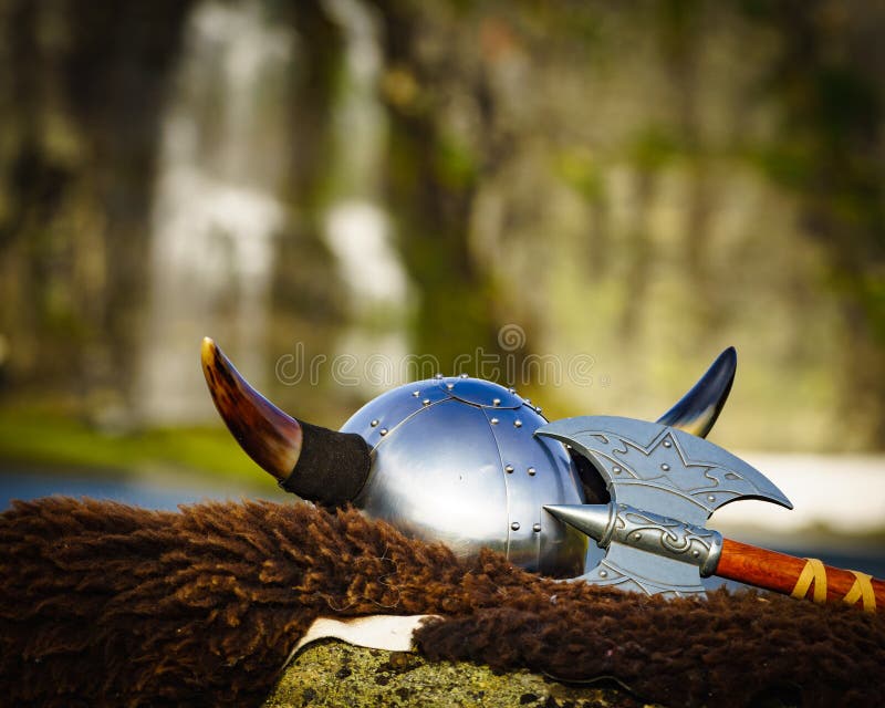 Accessoire De Viking Sur La Nature, La Norvège Photo stock - Image