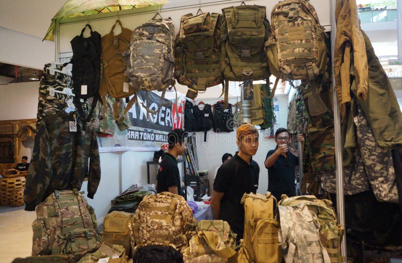 Accessoires militaires image éditorial. Image du indonésie - 62684245
