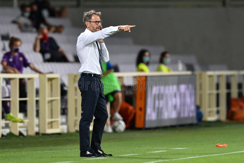 Antonio Cincotta (Head Coach Fiorentina Femminile) with the team during ACF  Fiorentina Femminile vs