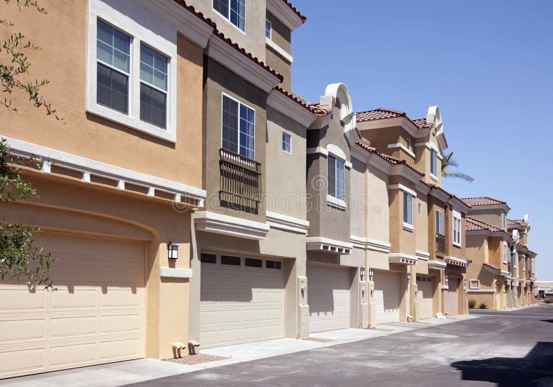 Achter ingangen aan de Huizen van het Flatgebouw met koopflats van Arizona royalty-vrije stock foto's Achter ingangen aan de Huizen van het Flatgebouw met koopflats van Arizona royalty-vrije stock foto's
