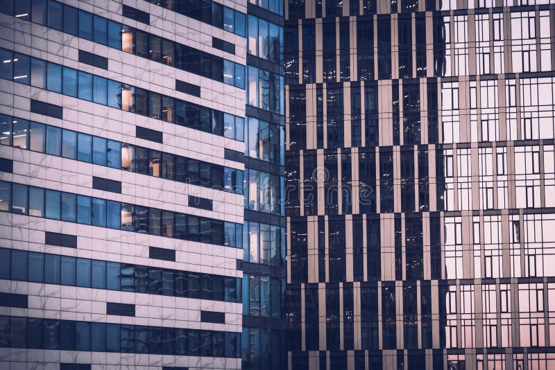 Achtergrond stad Gegevens over architectuurstaal en glazen gevel Moderne buitenstructuur van gebouwen stock fotografie Achtergrond stad Gegevens over architectuurstaal en glazen gevel Moderne buitenstructuur van gebouwen stock fotografie