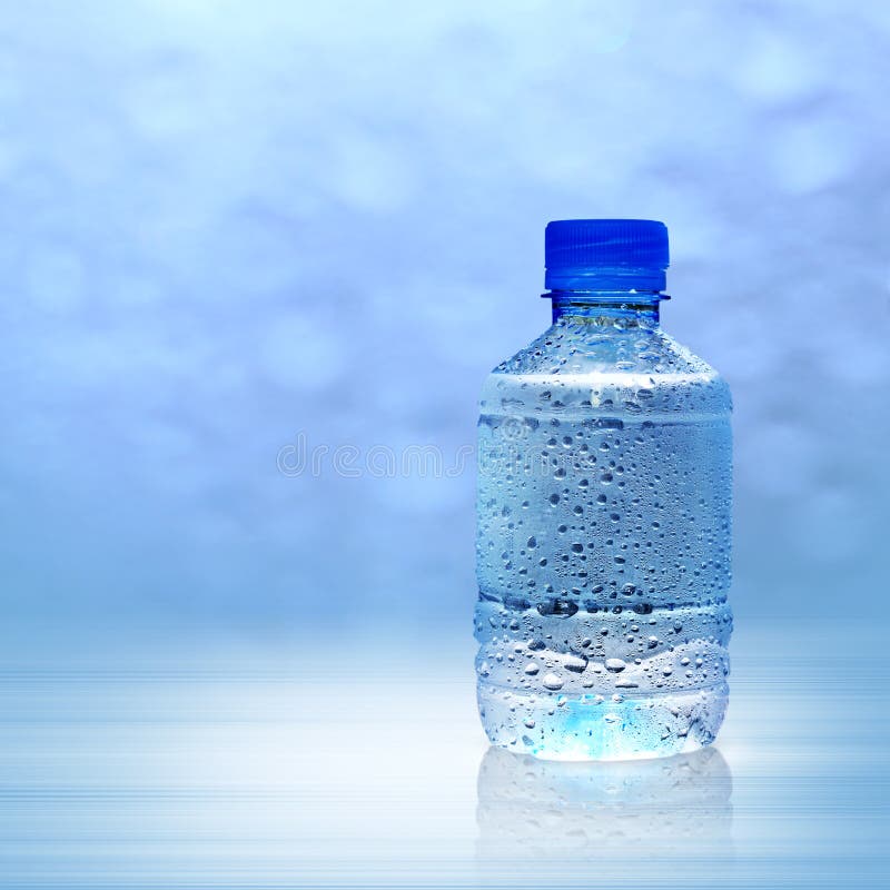 Acqua di bottiglia minerale