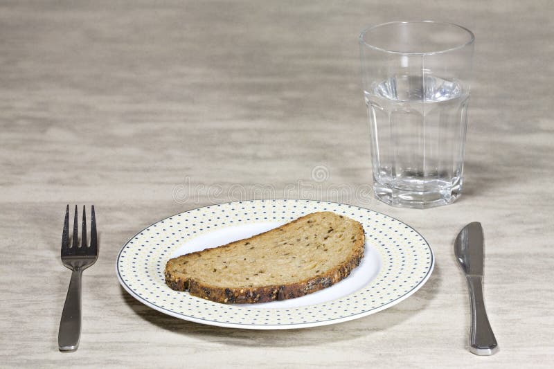 Acqua e pane immagine stock. Immagine di segale, lama - 16385037