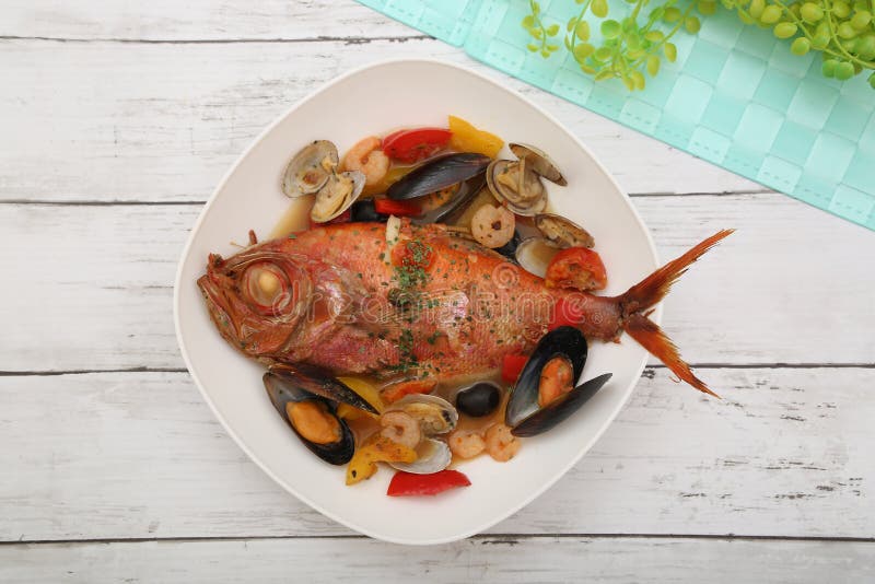 Golden Eye Snapper Simmered in Soy Sauce Stock Image - Image of dishes,  cooked: 168190075