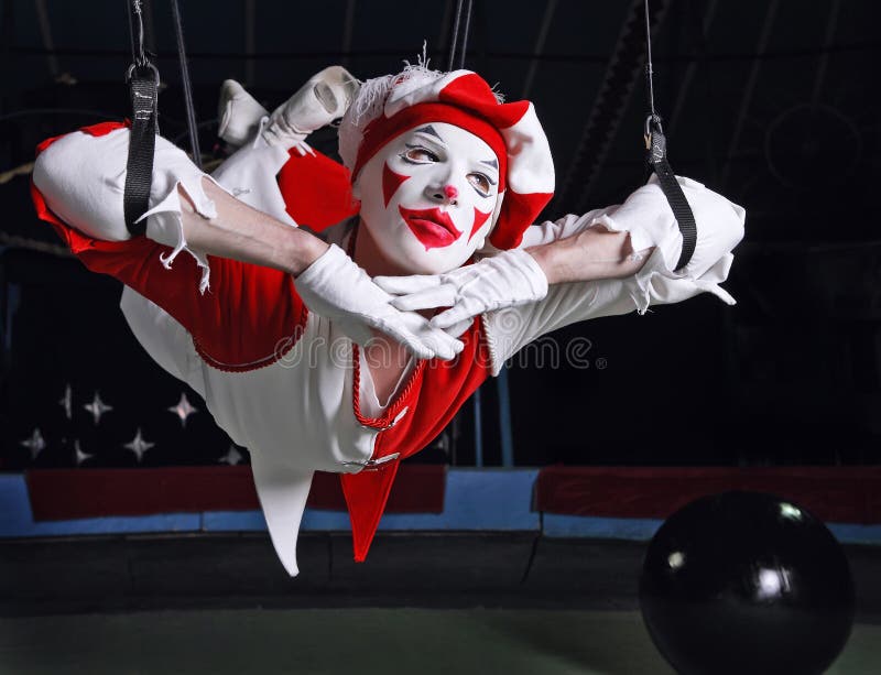 Acrobata dell'aria del circo fotografie stock libere da diritti
