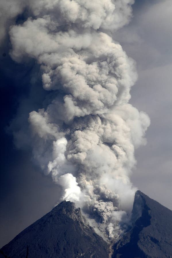 ACTIVE VOLCANO royalty free stock photography ACTIVE VOLCANO royalty free stock photography