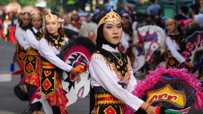 Actuación indonesia jaranan dance kuda lumping kuda kepang. fotografía de archivo libre de regalías