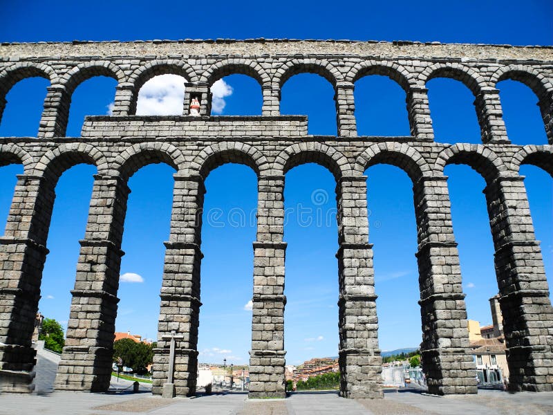 Acueducto romano en Segovia, España fotografía de archivo Acueducto romano en Segovia, España fotografía de archivo