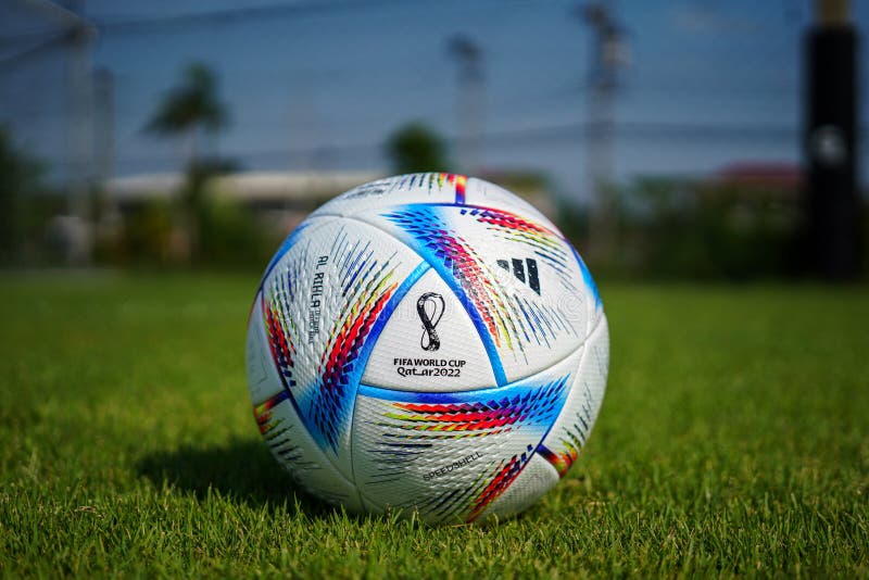 Ballon Coupe du Monde 2022 Pologne Licence Taille 5 - Official FIFA Store