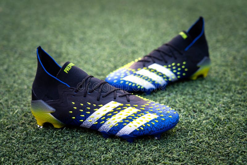 Adidas Freak Nuevas Botas De Fútbol En 2021. Foto de archivo editorial - Imagen de azul, equipo: 209656413