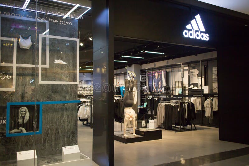 adidas outlet plaza central