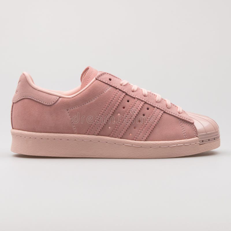 Maak het zwaar levend tiran Adidas Superstar Roos Goudgrijs En Witte Sneaker Redactionele Fotografie -  Image of toevallig, oefening: 182603322