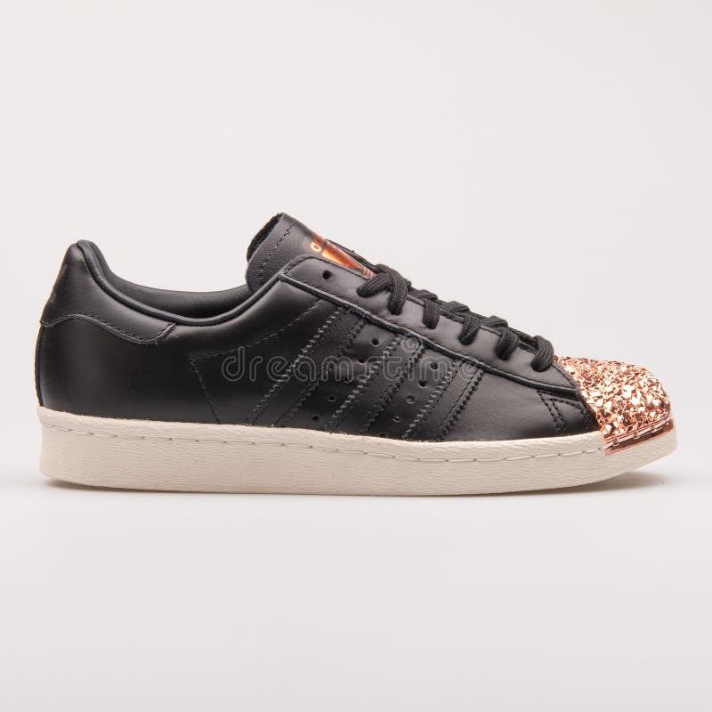 Adidas Superstar 80s Metal Toe Black and Copper Sneaker Editorial - Image of exercise, isolated: 147522182