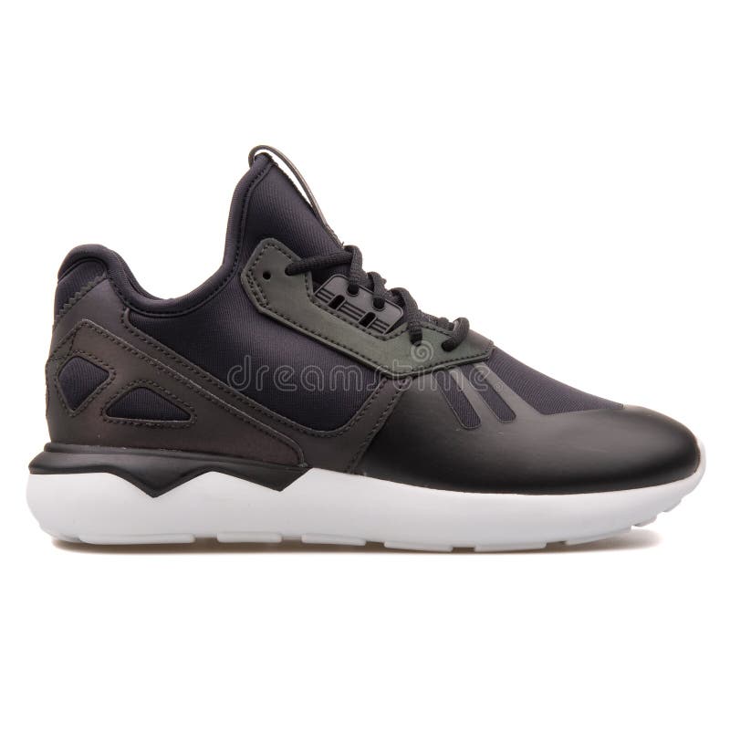 adidas tubular runner xenopeltis