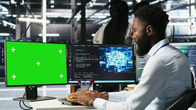 Administration du centre de données à l'aide d'un PC à écran vert pour effectuer la programmation de l'arborescence des noeuds banque de vidéos