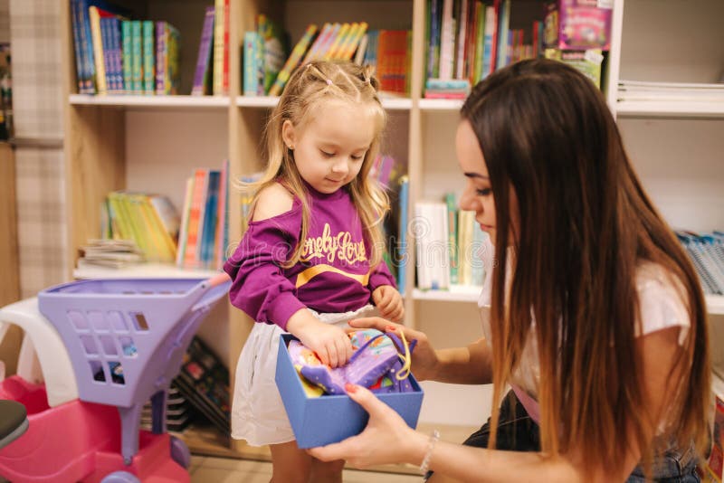 Mother girl raw toys