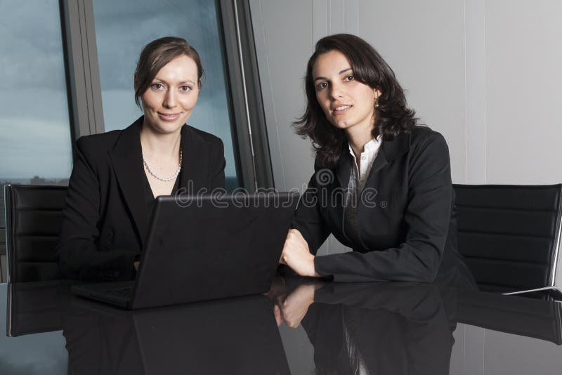 Advogados na firma de lei imagem de stock Advogados na firma de lei imagem de stock