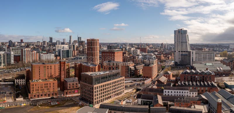 Aerial panorama of leeds city centre in the city scape skyline obrazy stock