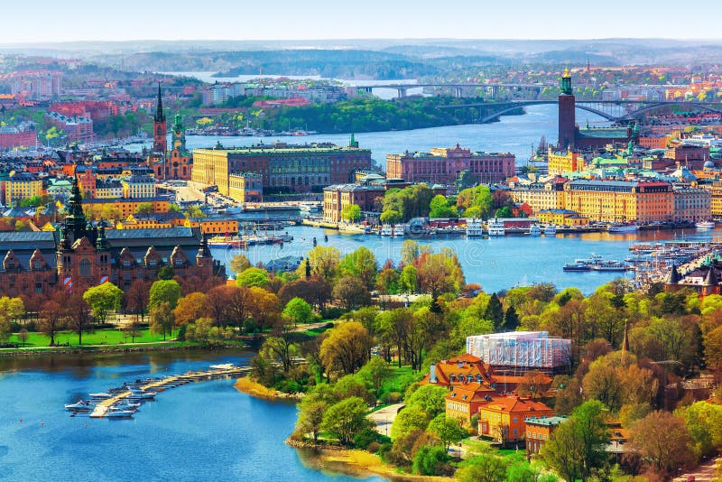 Scénické letné vzdušné panoráma, Staré Mesto (Gamla Stan) architektúry v Štokholme, Švédsko.