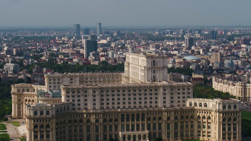 Aerial rumunia bucharest june 2018 słoneczny dzień 90mm zoom 4k inspire 2 prores