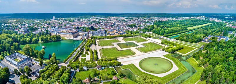 Aerial view of Chateau de Fontainebleau with its gardens, a UNESCO World Heritage Site in France stock photos Aerial view of Chateau de Fontainebleau with its gardens, a UNESCO World Heritage Site in France stock photos